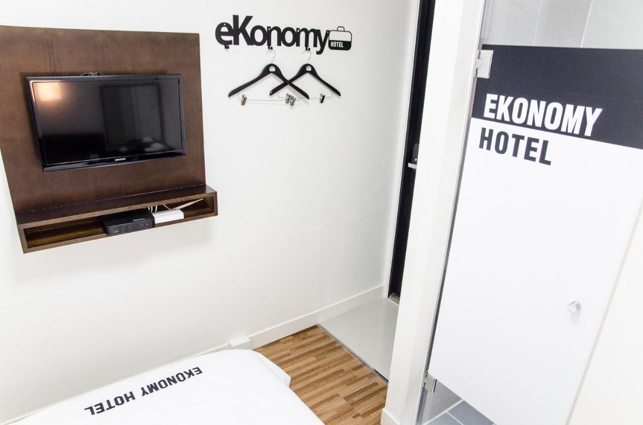 Ekonomy Haeundae Hostel Busan Exterior photo