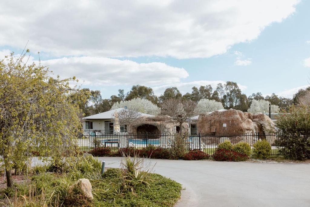 Tindarra Resort Moama Exterior photo