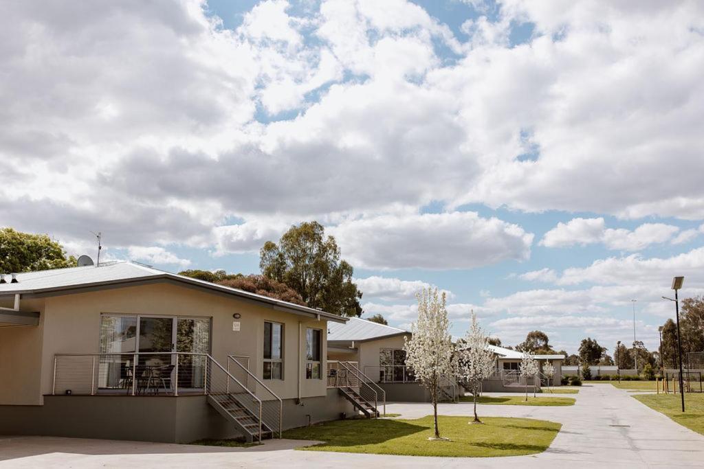 Tindarra Resort Moama Exterior photo