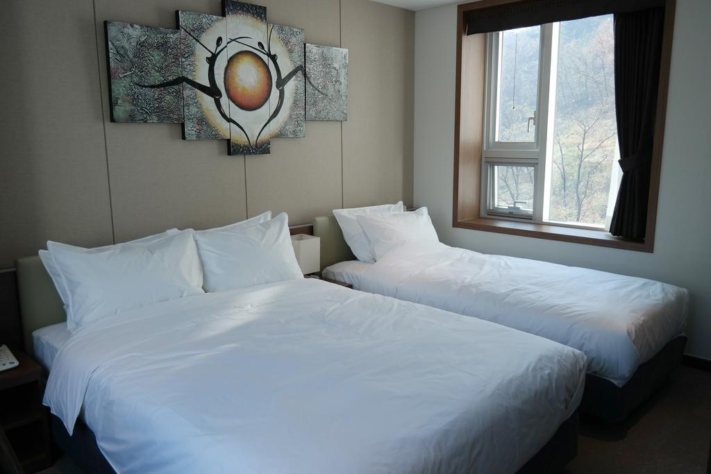 Cs Avenue Tourist Hotel Seoul Room photo