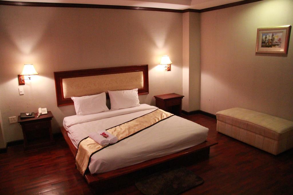 Cheuang Vannavong 2 Hotel Vientiane Room photo