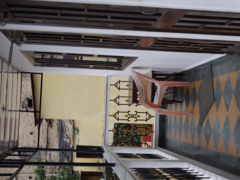Hotel Ratan Dehradun Exterior photo