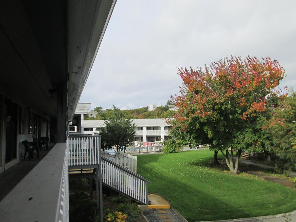 Eastwood At Provincetown Aparthotel Exterior photo