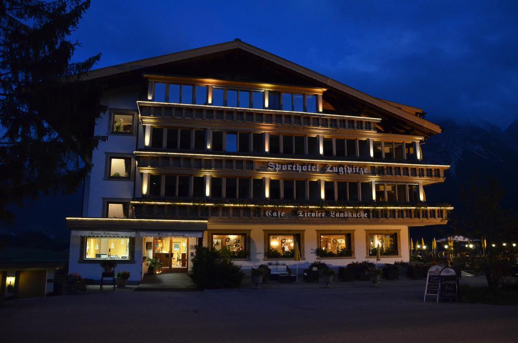 Sporthotel Zugspitze Lermoos Exterior photo