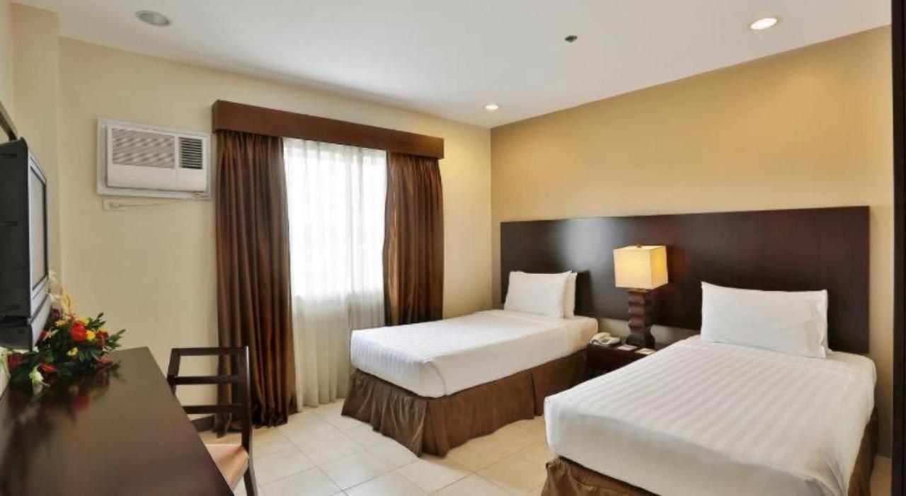 Alpa City Suites Hotel Cebu Exterior photo