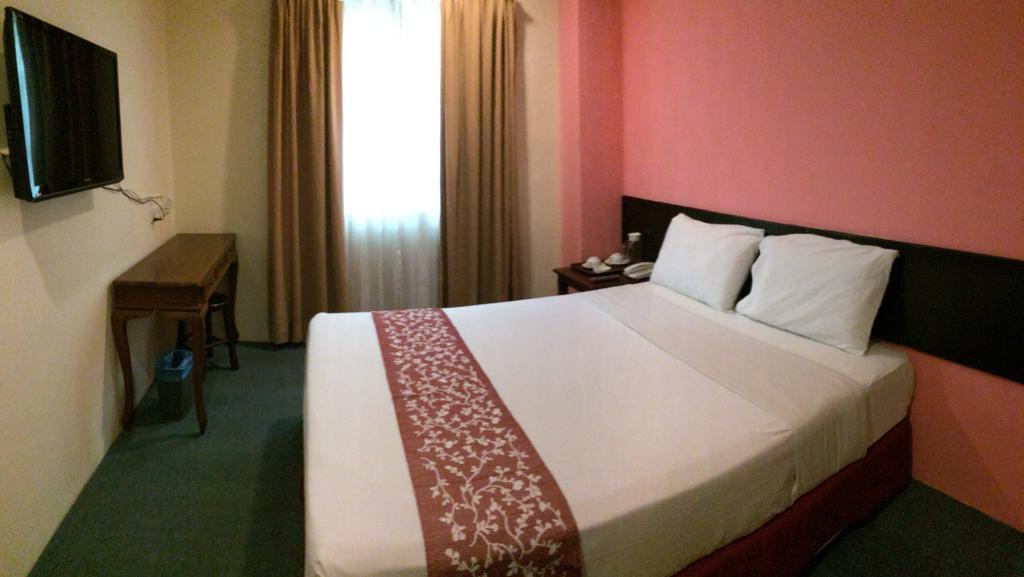 Grand Far East Hotel Masai Room photo