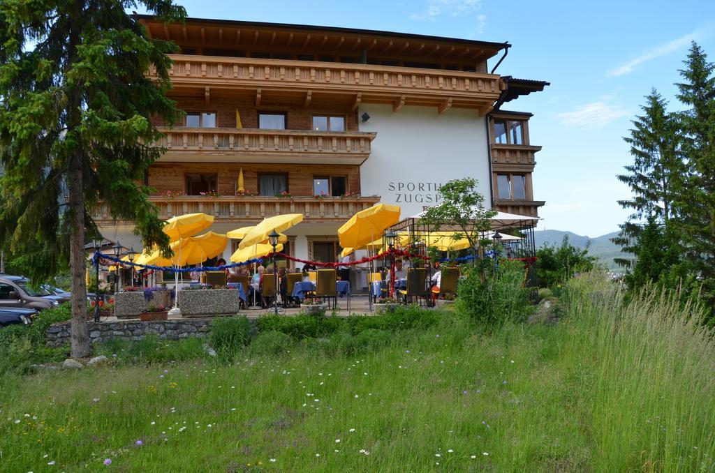Sporthotel Zugspitze Lermoos Exterior photo