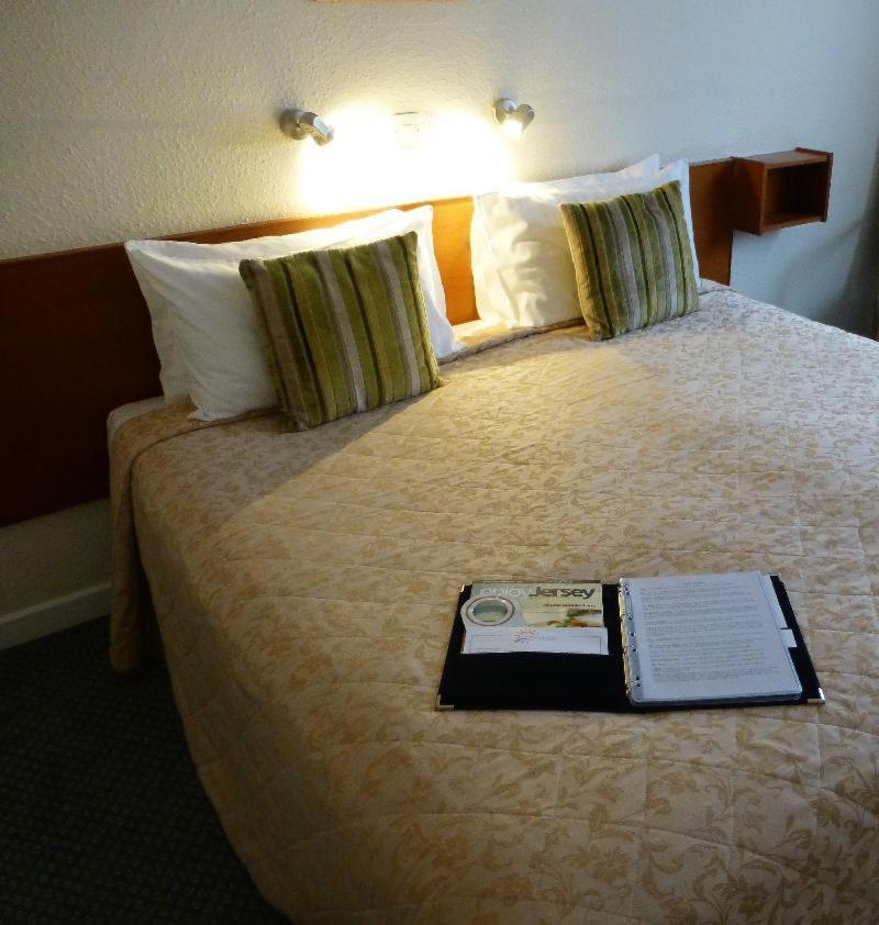 The Norfolk Lodge Hotel Saint Helier Room photo
