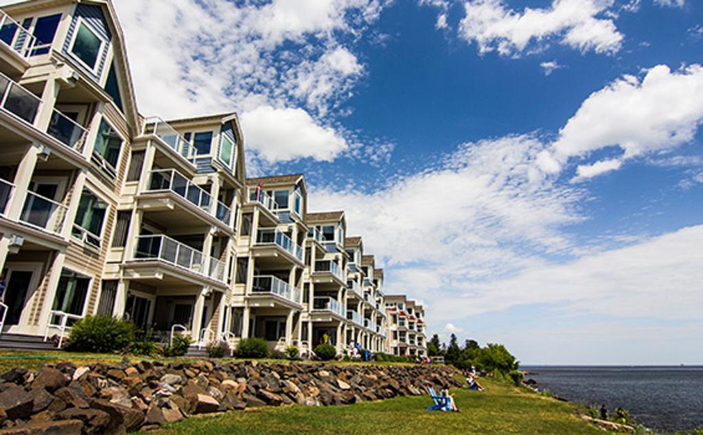 Beacon Pointe On Lake Superior Duluth Exterior photo