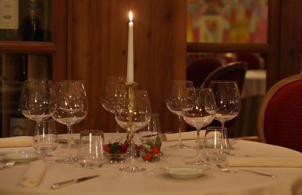 Alpen Suite Hotel Madonna di Campiglio Restaurant photo