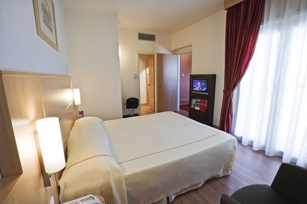 Hotel Rafael Milan Room photo