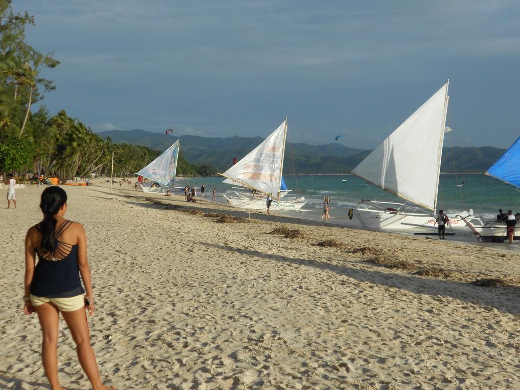 Alargo Villa Boracay Island Exterior photo