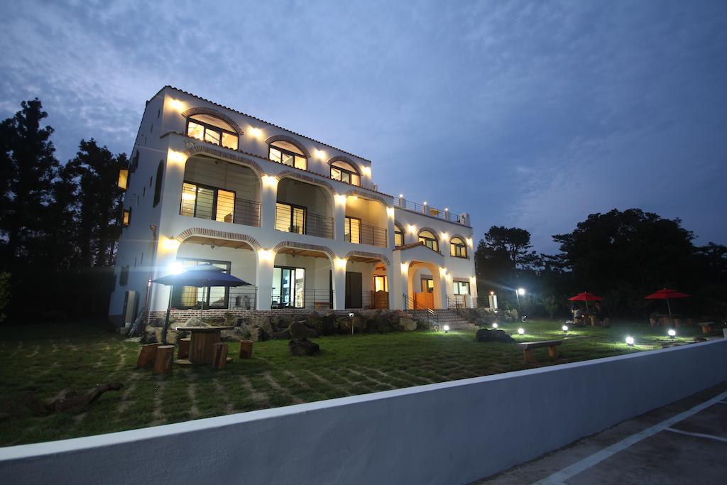 Nomad Pension Seogwipo Exterior photo