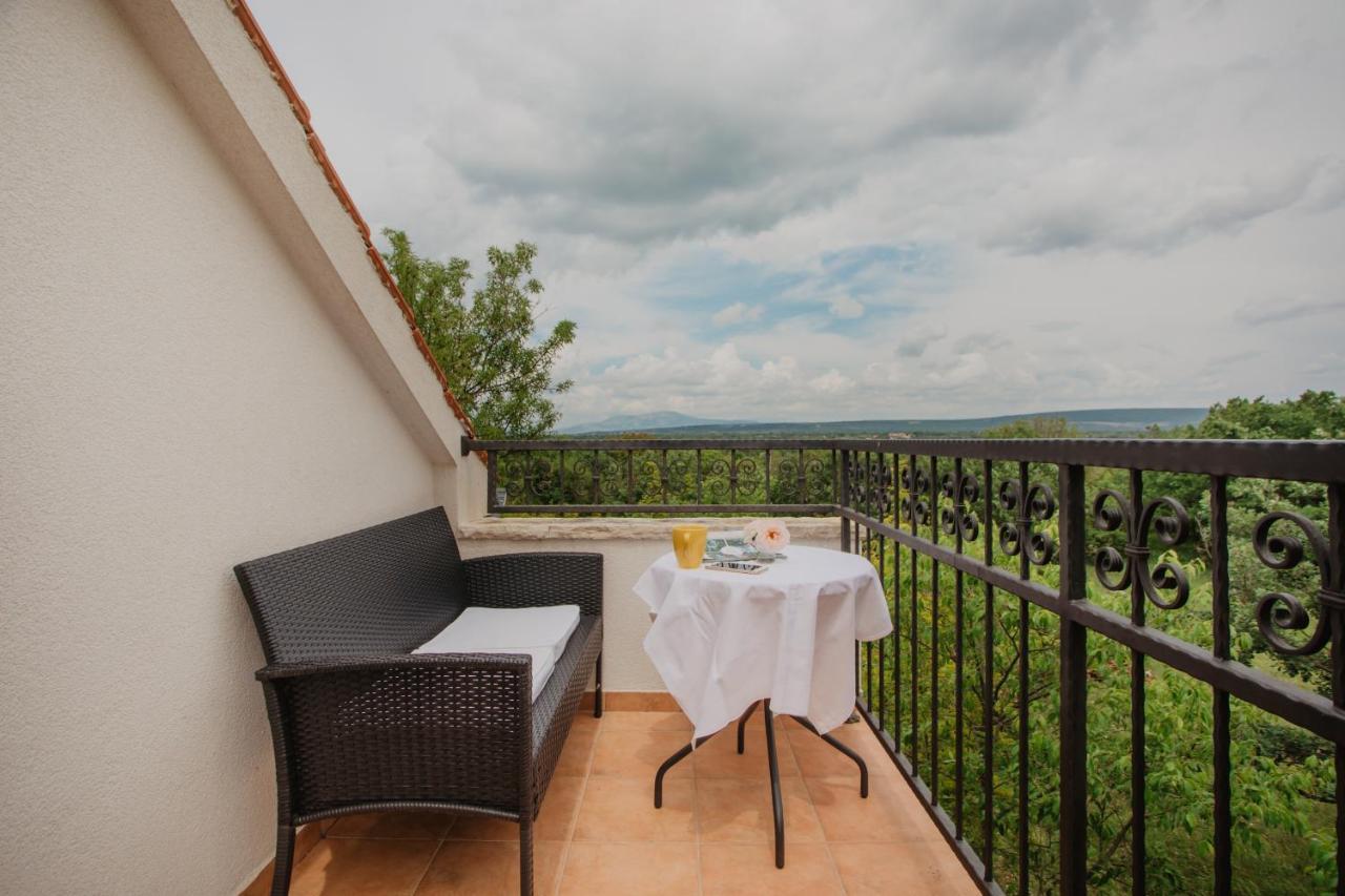 Kalpic Suites & Villa Lozovac Exterior photo