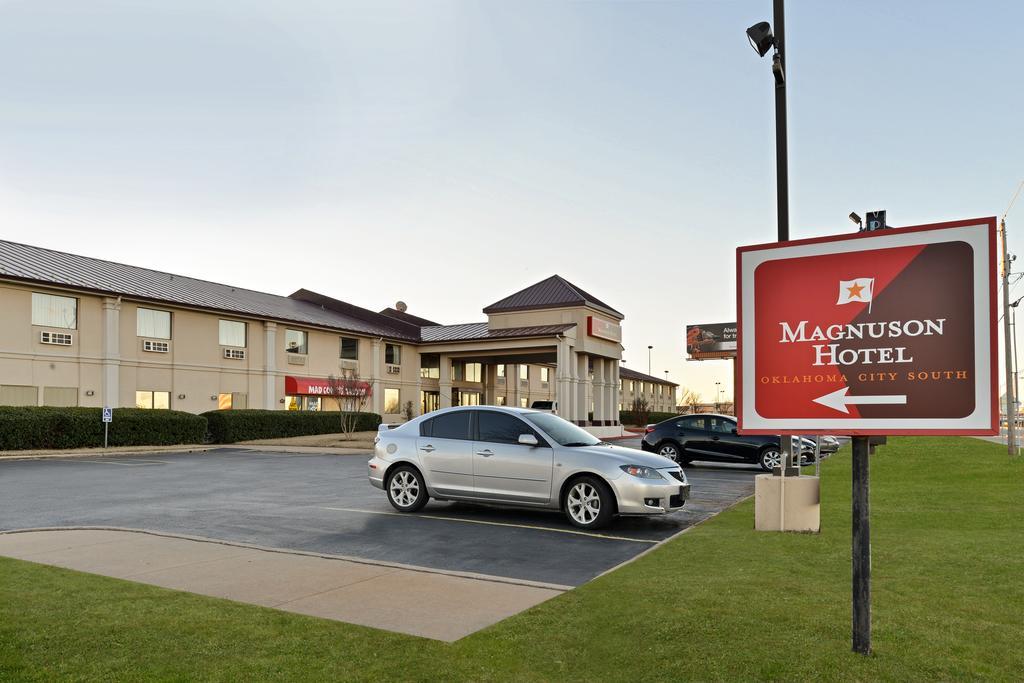 Rodeway Inn Oklahoma City Exterior photo