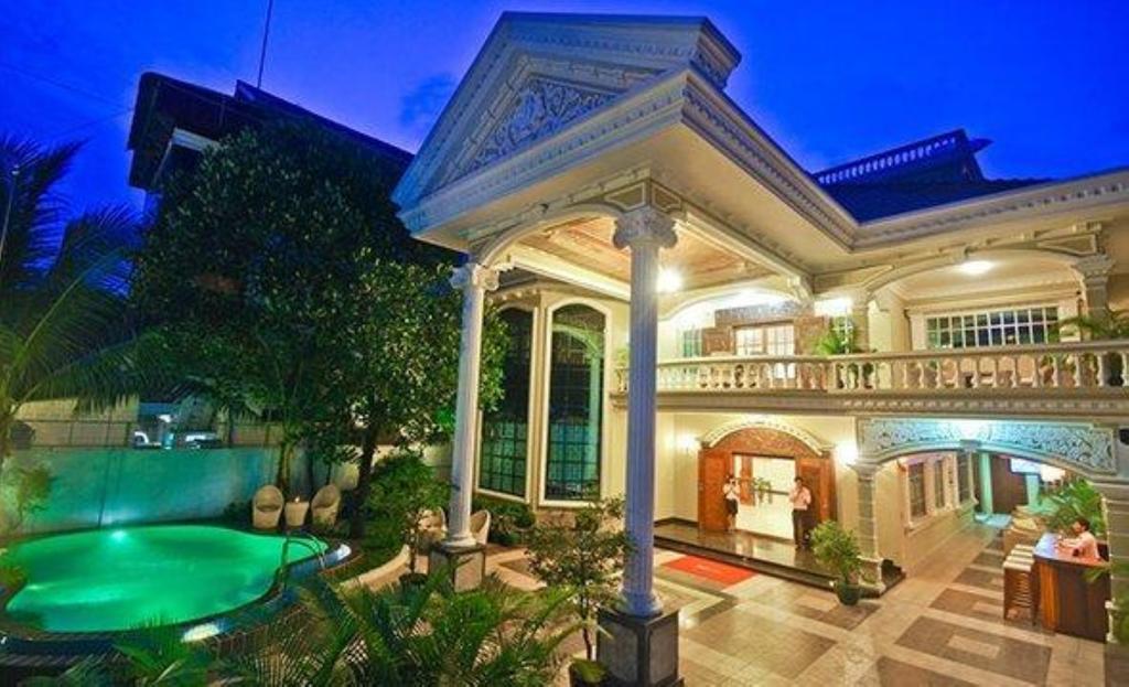 Lotus Luxury Villa Phnom Penh Exterior photo