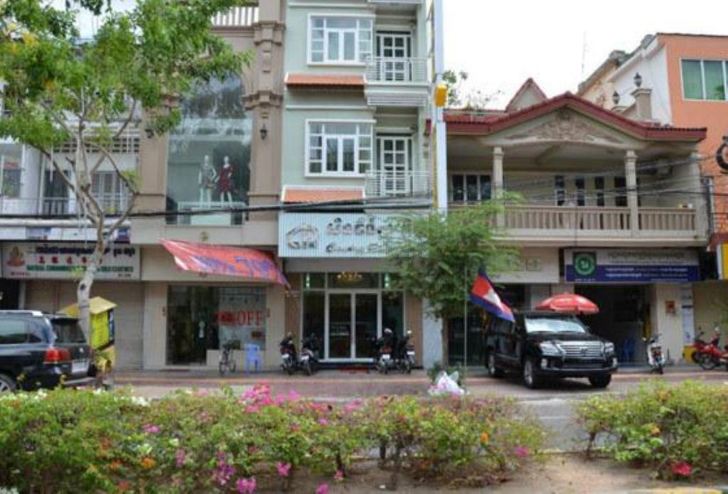 Centre Point Inn Phnom Penh Exterior photo