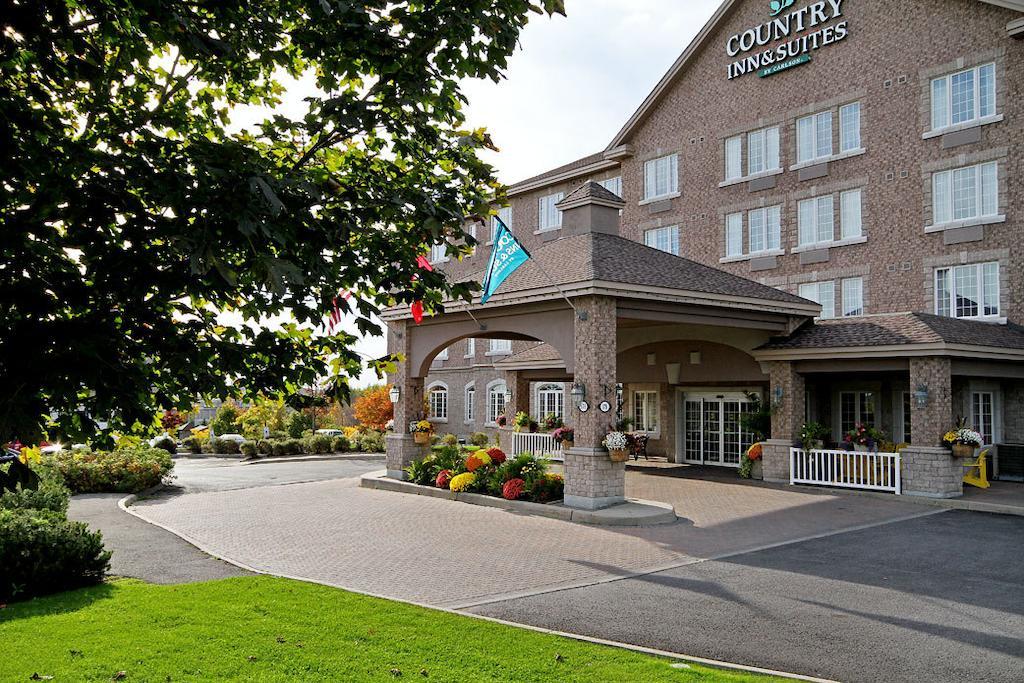 Fairfield Inn & Suites By Marriott Ottawa Kanata Exterior photo