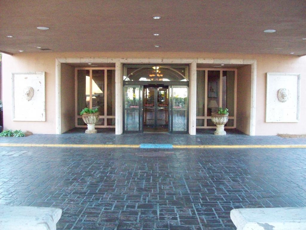 Regency Hotel & Conference Center Jackson Exterior photo