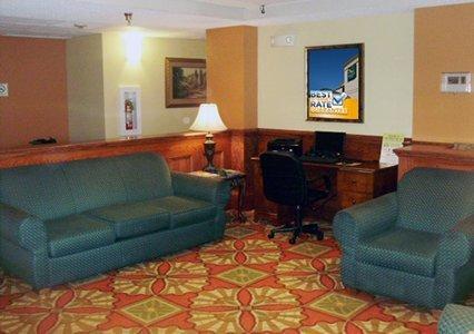 Quality Inn & Suites Muskogee Interior photo