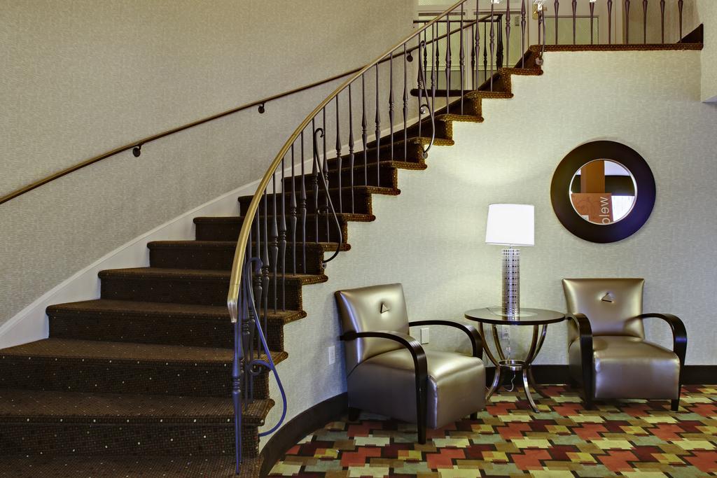Baymont By Wyndham Harrisburg Hotel Interior photo
