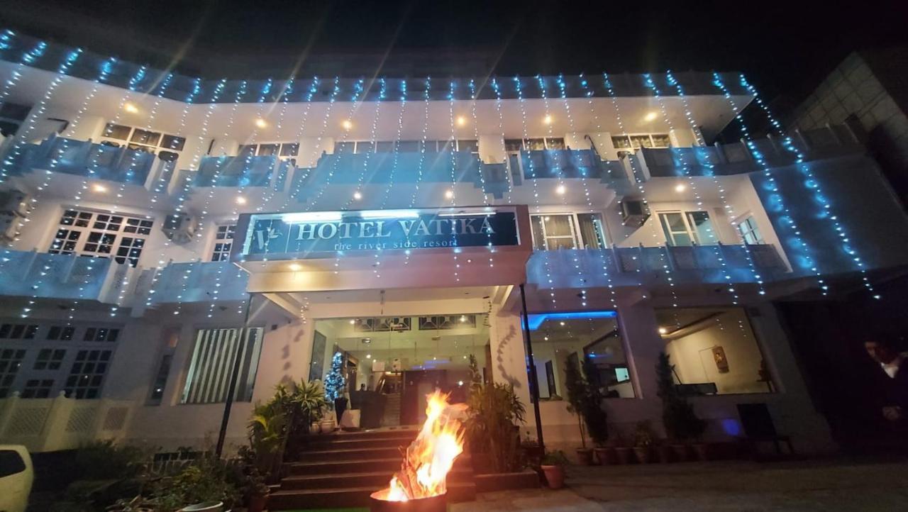 Hotel Vatika - The Riverside Resort Dharamshala Exterior photo