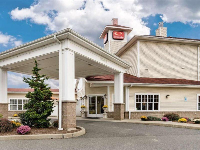 Econo Lodge Hadley Near University Exterior photo