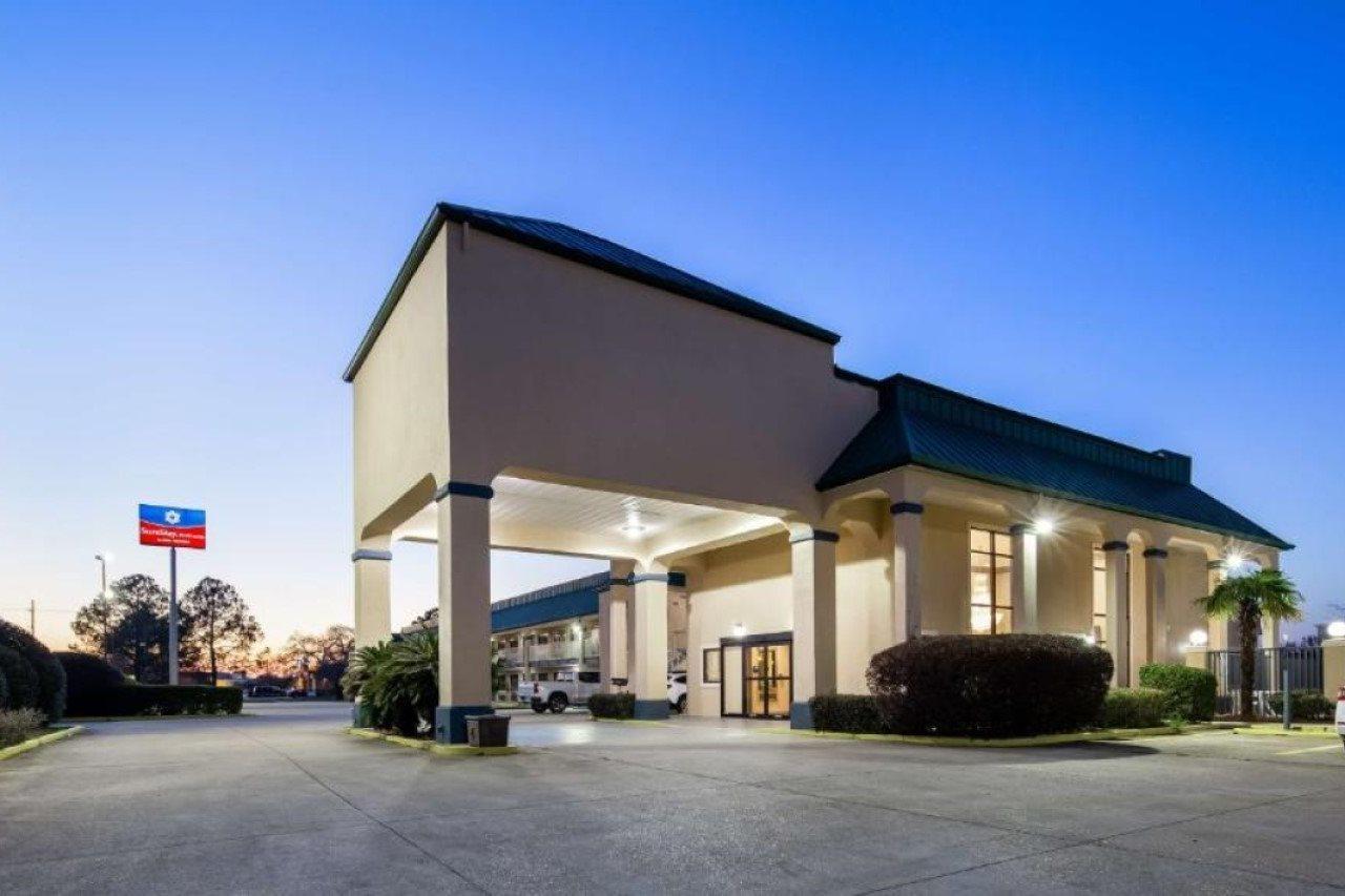 Surestay Plus Hotel By Best Western Hammond Exterior photo