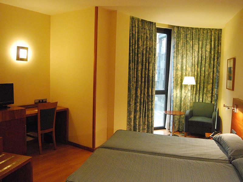 Hotel Mieres Del Camino Room photo