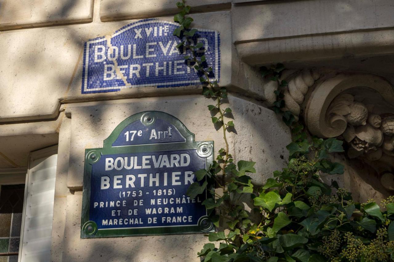 Hotel De Banville Paris Exterior photo