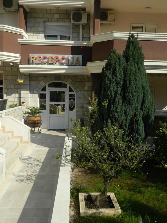 Garni Hotel Mena Budva Exterior photo