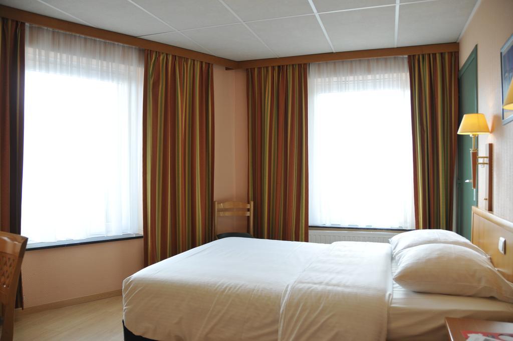 Hotel De L'Univers Liege Room photo