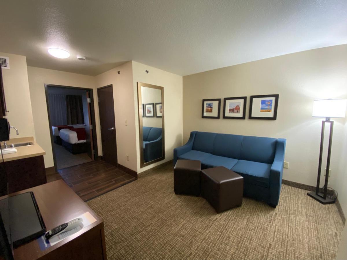 Comfort Inn & Suites Goodland Exterior photo