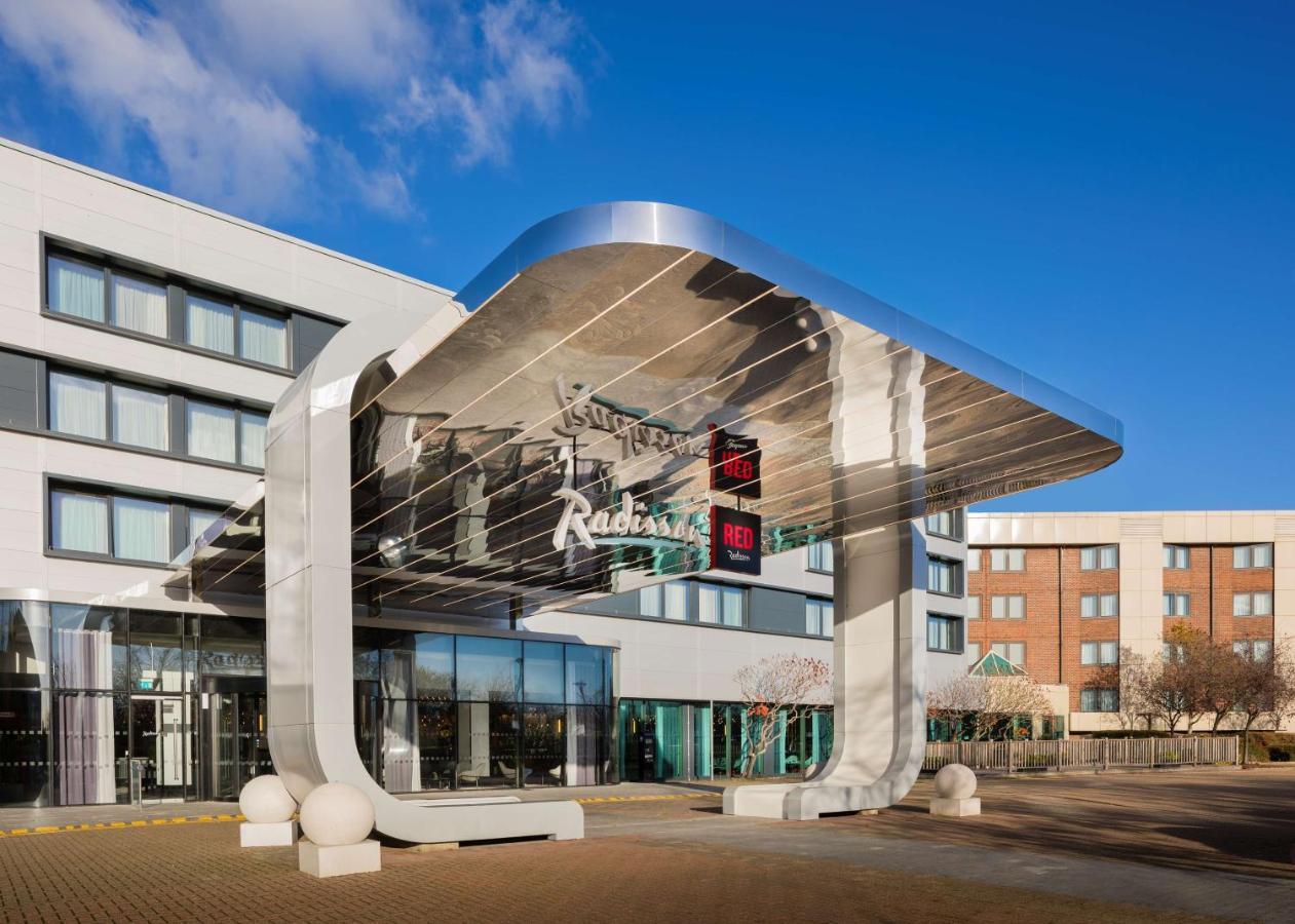 Radisson Hotel And Conference Centre London Heathrow Hillingdon Exterior photo