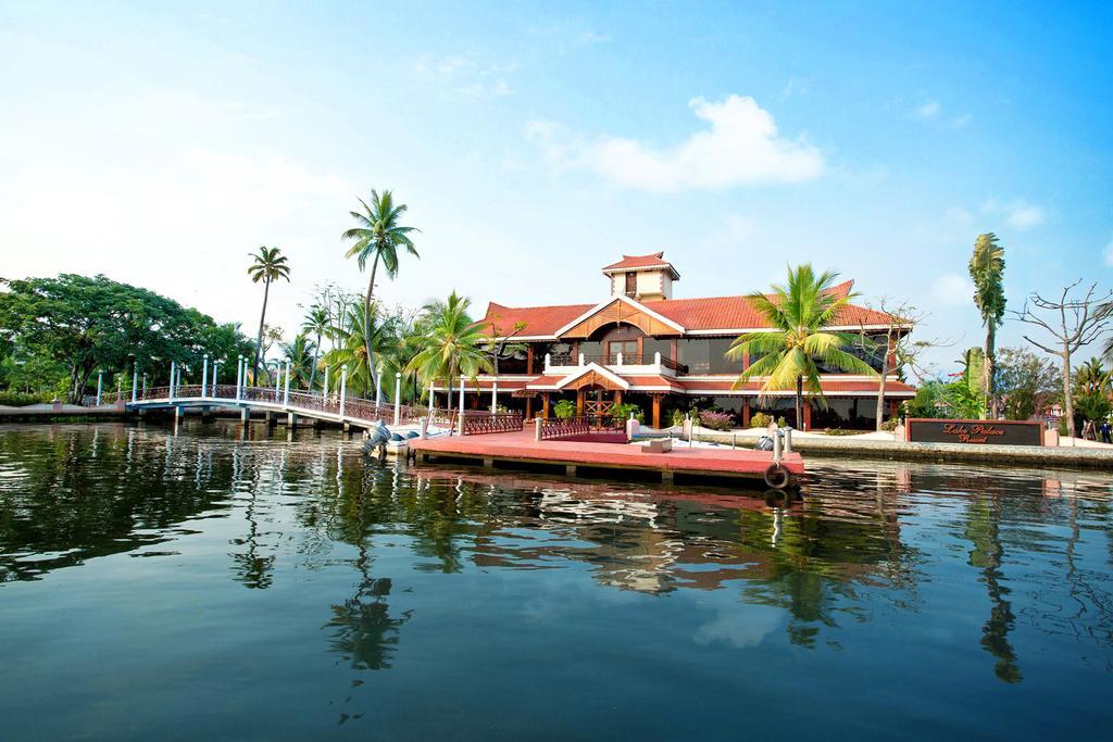 Sterling Lake Palace Alleppey Alappuzha Exterior photo