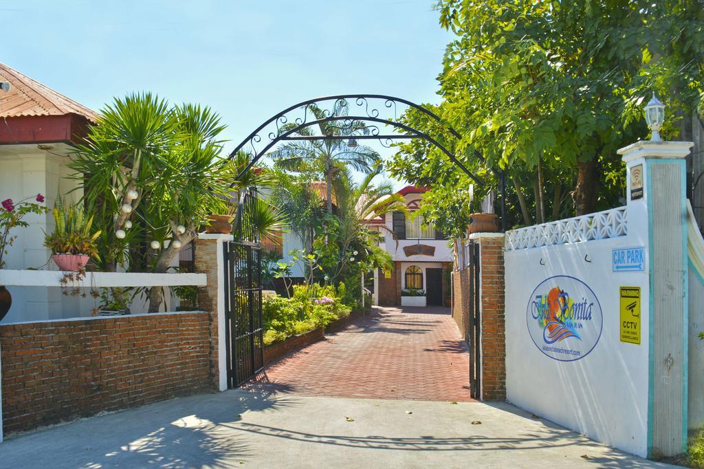 Isla Bonita Beach Resort San Juan  Exterior photo