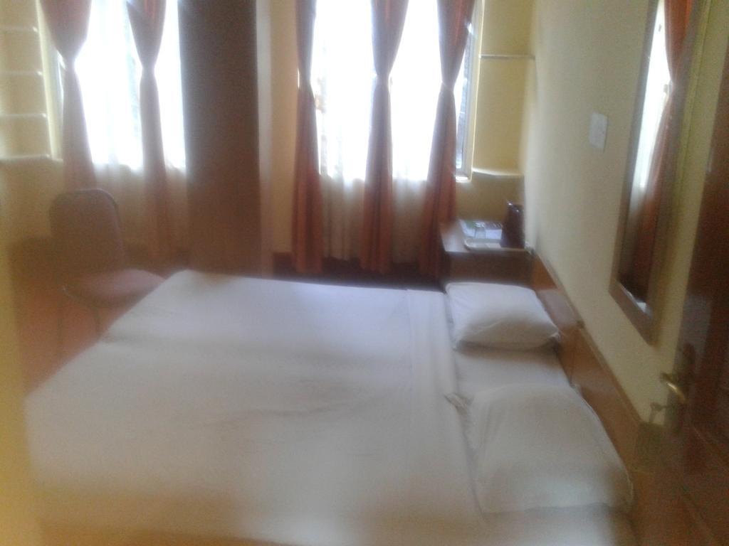 Hotel Anand Palace Dharamshala Room photo