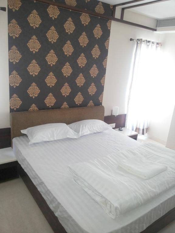 Hotel Sangat Plaza Bhopal Room photo