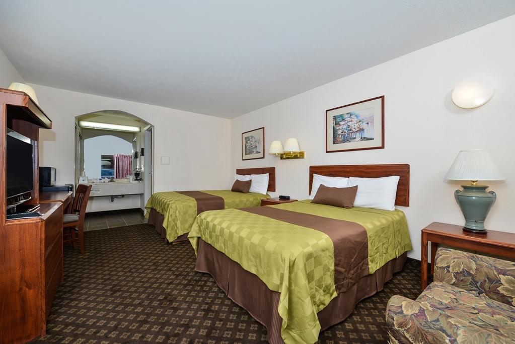 Americas Best Value Inn & Suites Williamstown Room photo