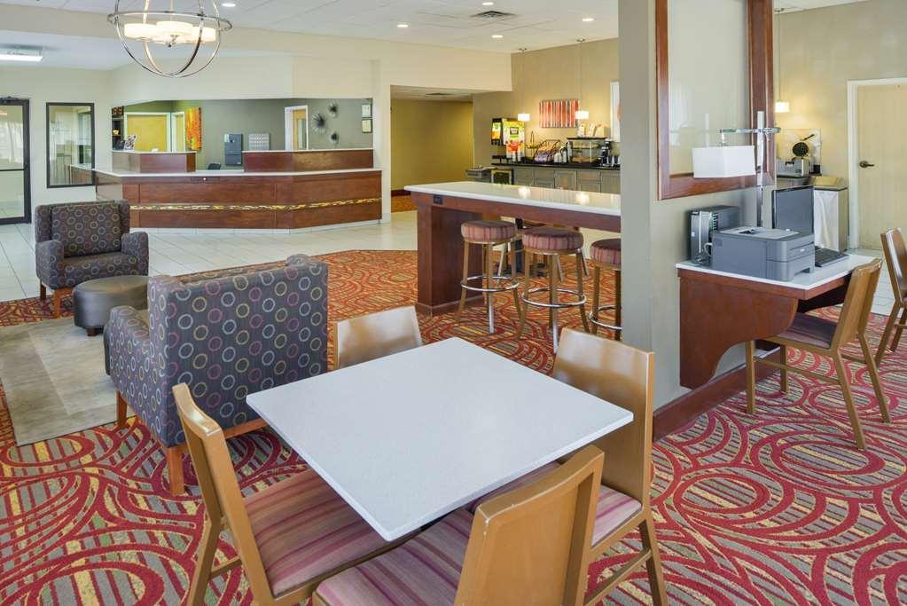 Americas Best Value Inn & Suites Bastrop Interior photo