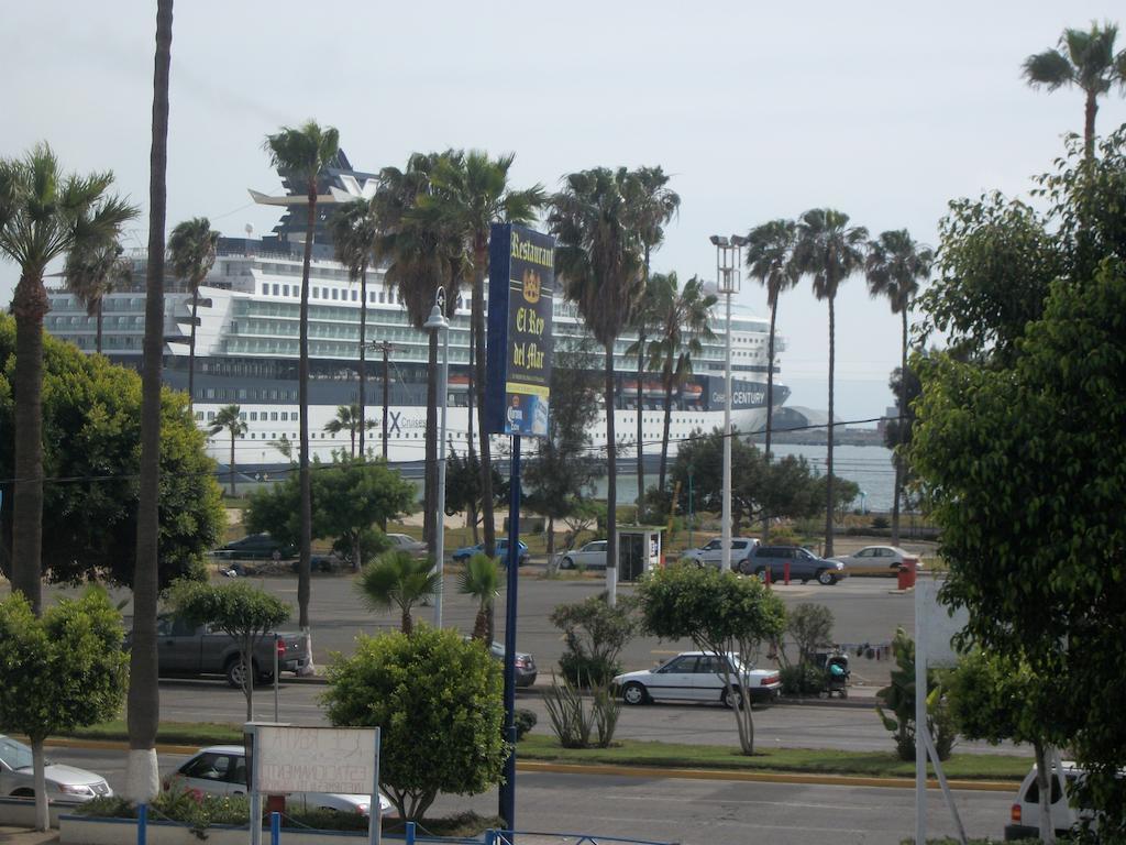 Hotel Villa Fontana Inn Ensenada Exterior photo