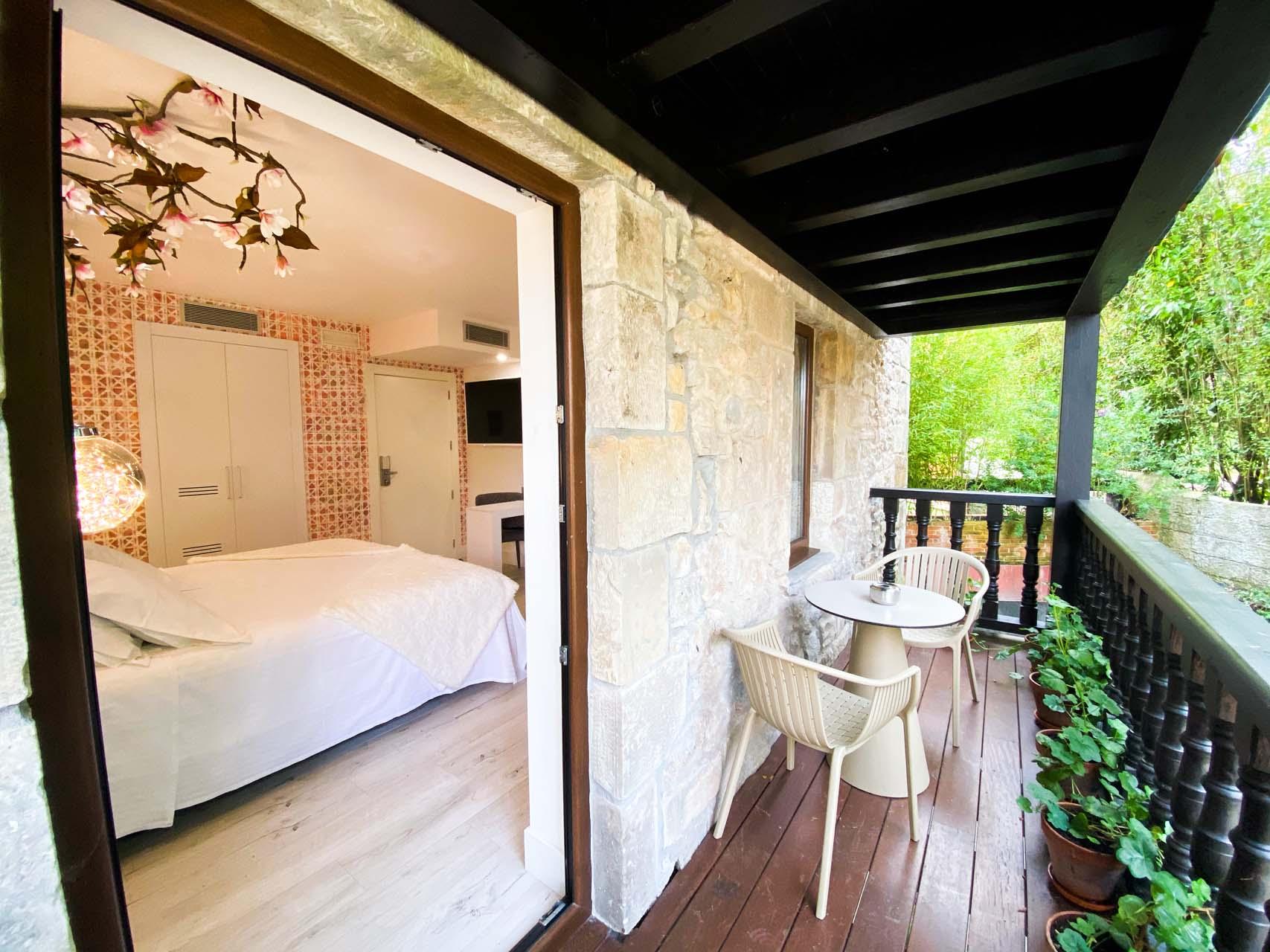 Hotel Cuevas - Adults Only Santillana del Mar Exterior photo