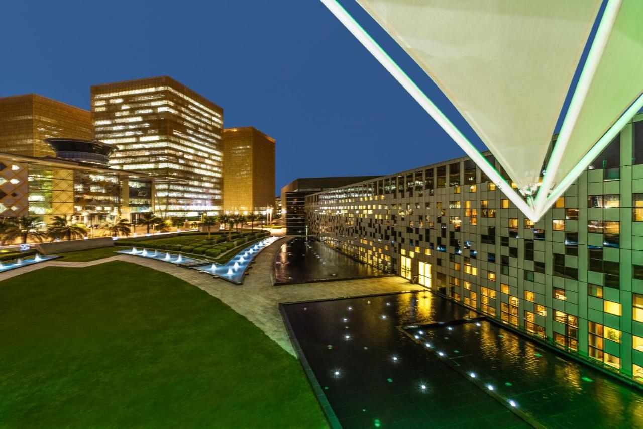 Crowne Plaza Riyadh - Rdc Hotel & Convention, An Ihg Hotel Exterior photo