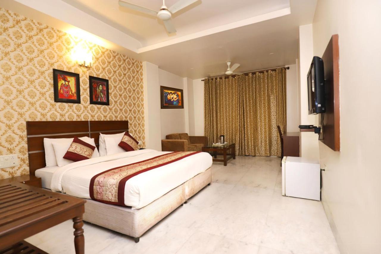Hotel Shanti Villa New Delhi Exterior photo