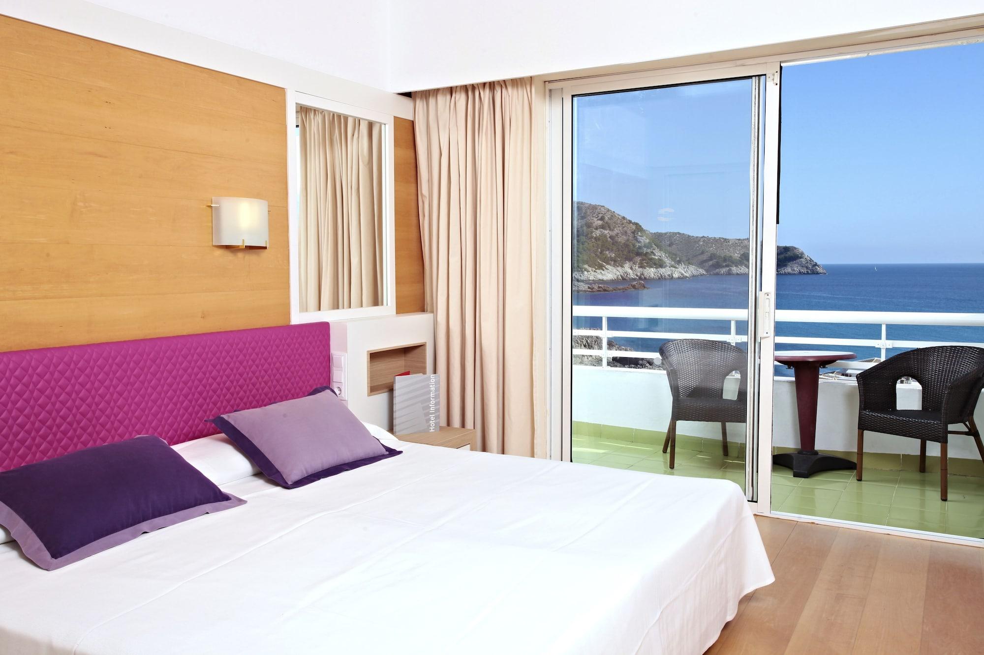 Hotel & Spa S'Entrador Playa Cala Ratjada  Exterior photo