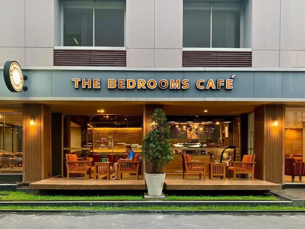 The Bedrooms Boutique Hotel Bangkok Exterior photo
