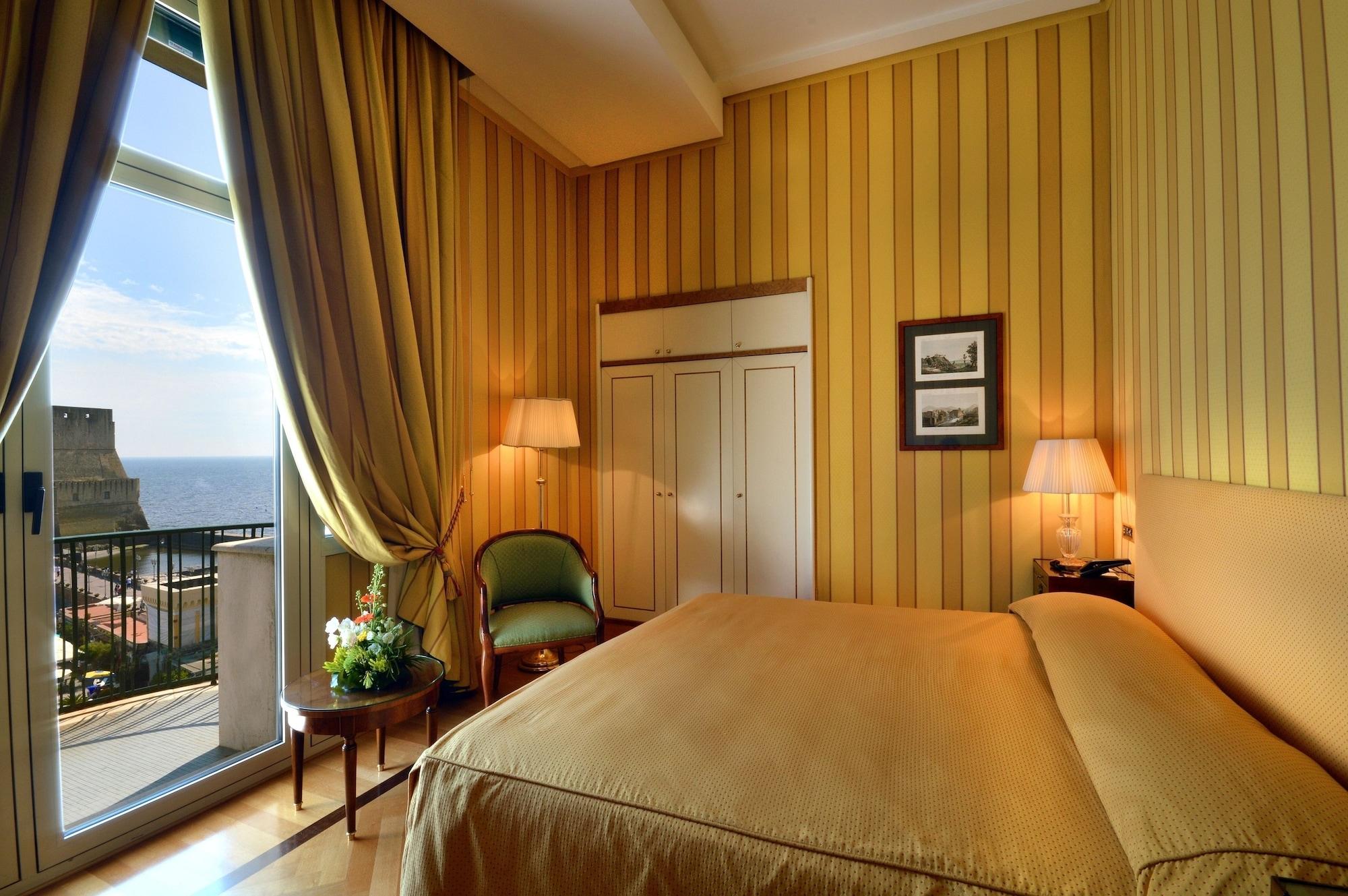 Grand Hotel Vesuvio Naples Room photo