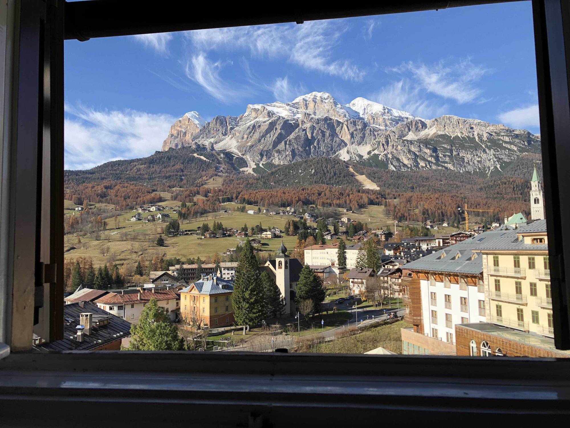 Hotel Majoni Cortina d'Ampezzo Exterior photo