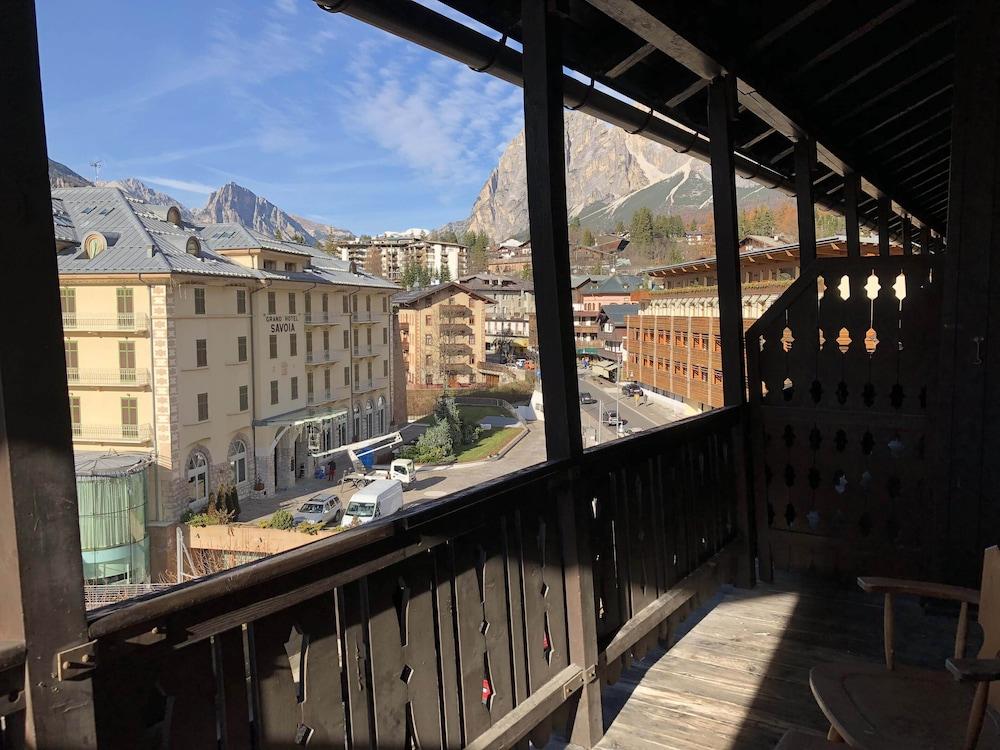 Hotel Majoni Cortina d'Ampezzo Exterior photo
