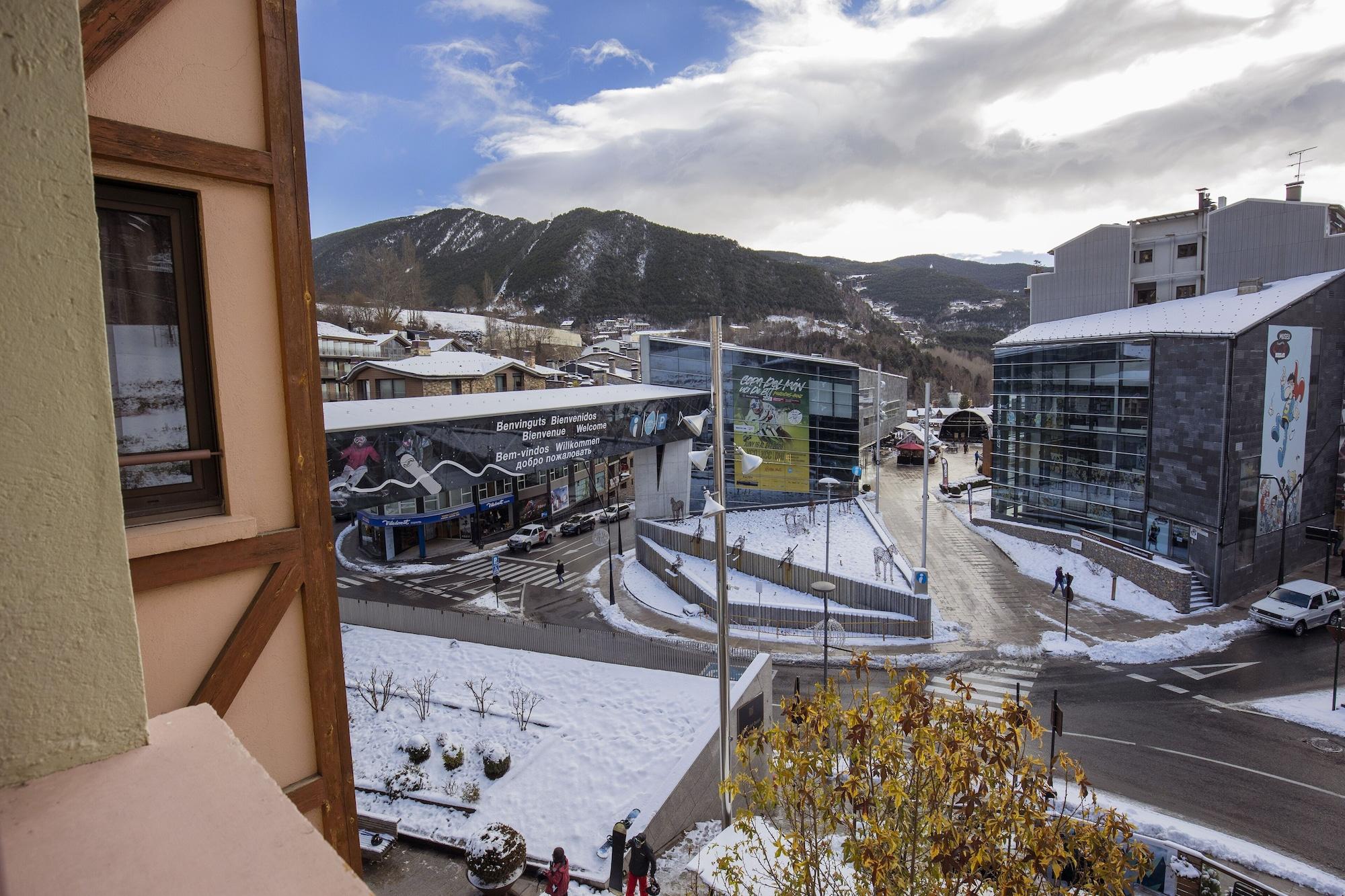 Font Andorra Hostel La Massana Exterior photo